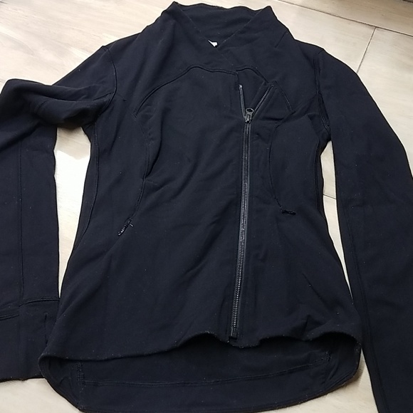 lululemon athletica Tops - Lululemon Black sweatershirt with asymmetrical zip